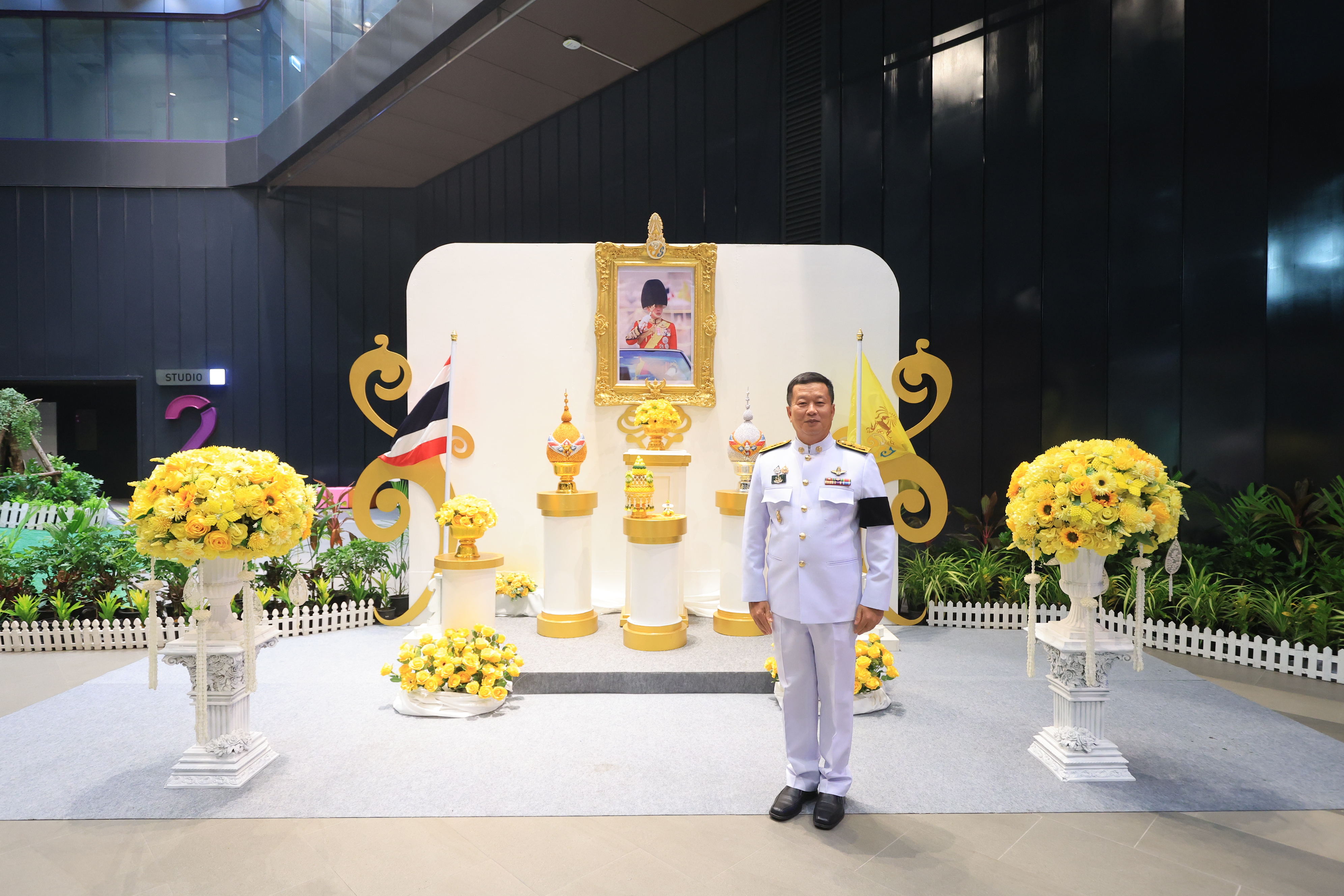 title - คณะผู้บริหาร ส.ป.ก. บันทึกเทปถวายพระพรชัยมงคล เนื่องในโอกาสมหามงคลเฉลิมพระชนมพรรษา 74 พรรษา พระบาทสมเด็จพระปรเมนทรรามาธิบดีศรีสินทร มหาวชิราลงกรณ พระวชิรเกล้าเจ้าอยู่หัว